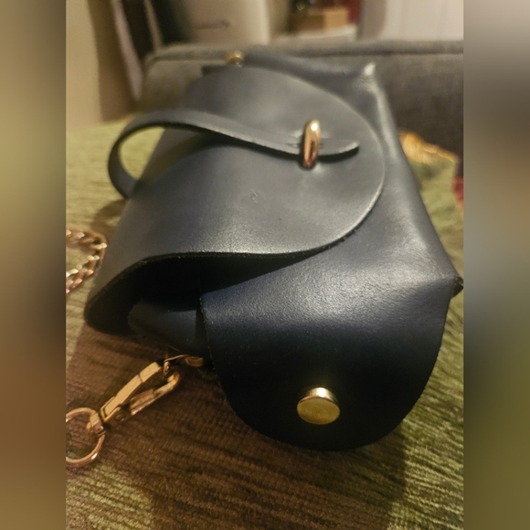 Pelle Navy Made In Italy Leather Gold Chain Mini Purse - Picture 2 of 13
